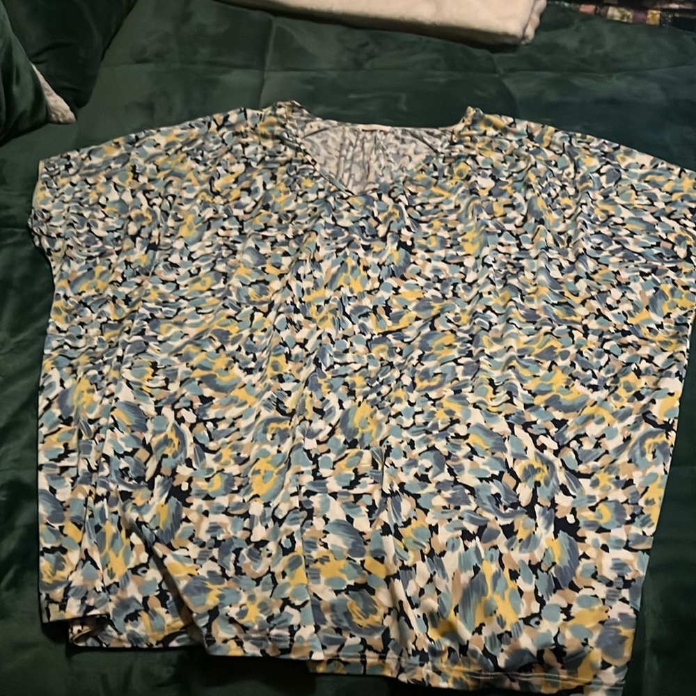 Extra large wrinkle, free blouse, V-neck for sale $10
